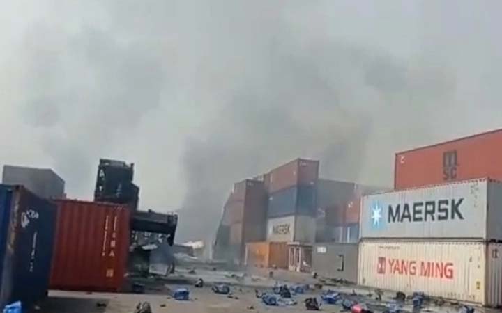 সীতাকুণ্ডে আগুন জ্বলছেই